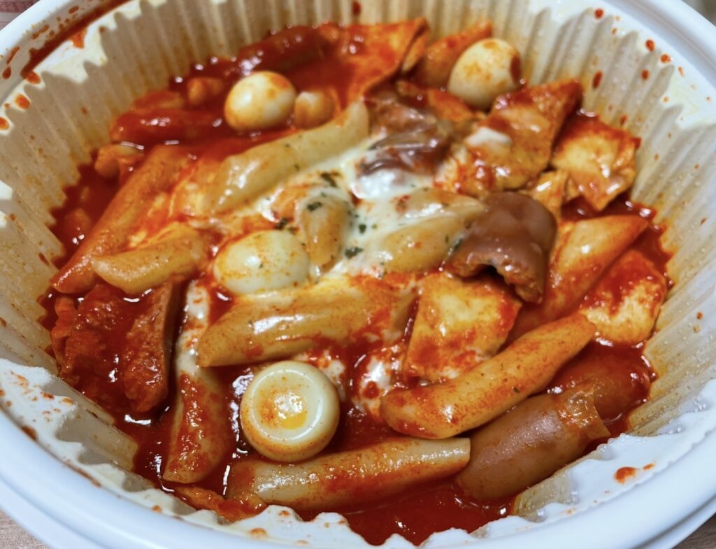 “a clear photo of the product’s ingredient and nutrition label, useful for people looking for buy korean snacks online information.”